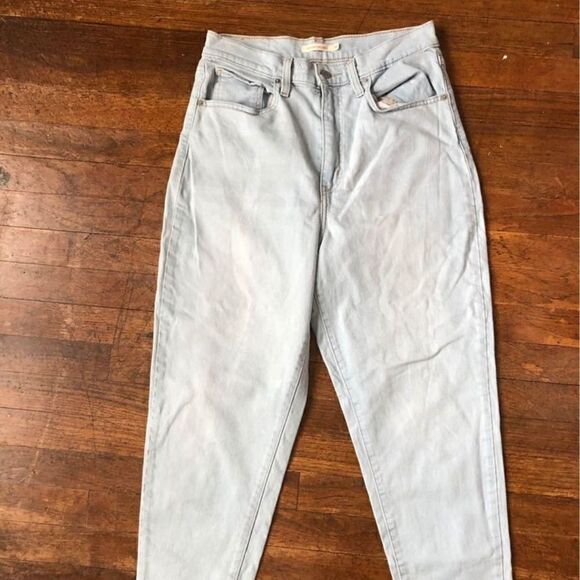 - Levi’s High Waisted Taper Jeans Size 30 - Picture 2 of 4